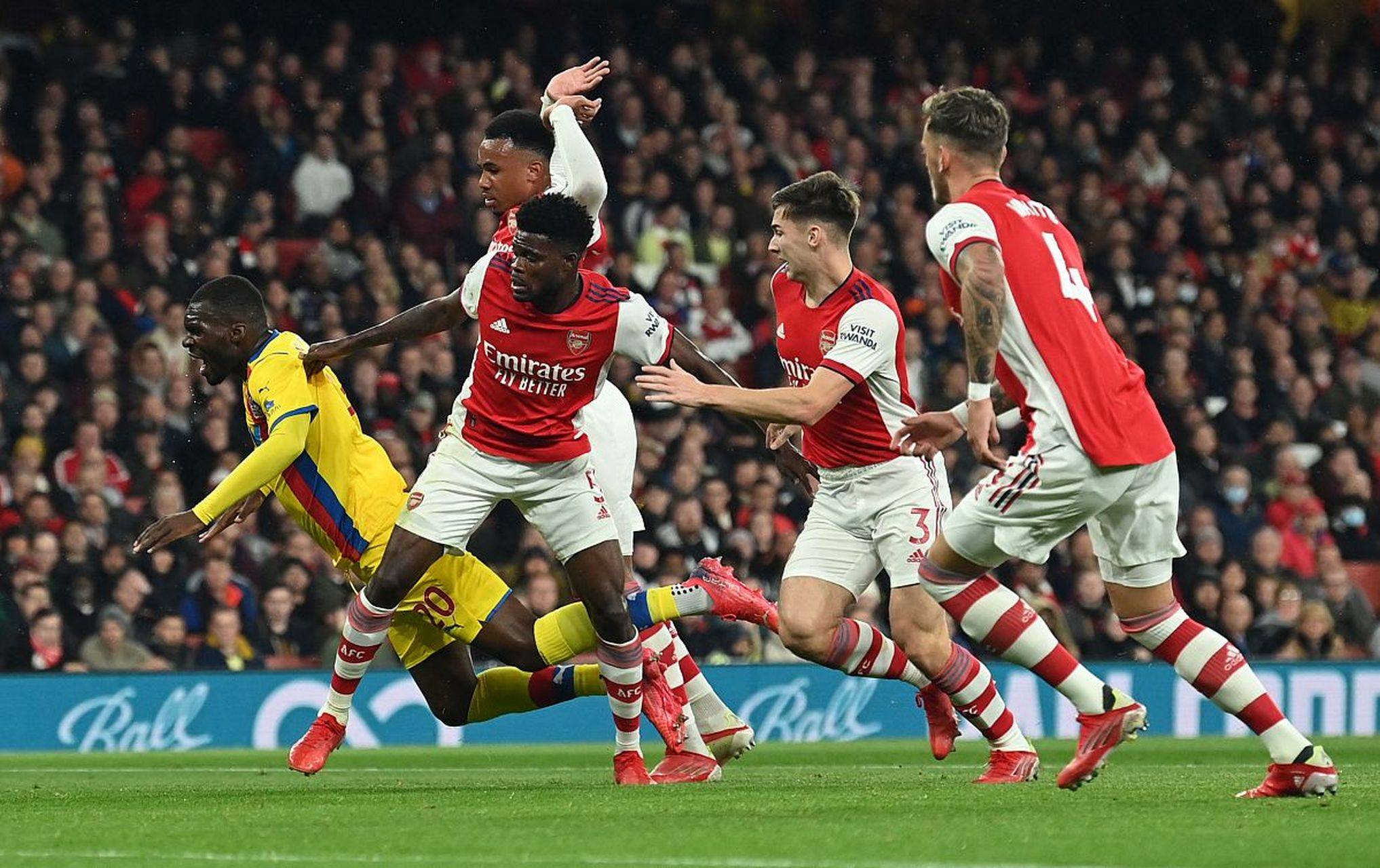 开云-包含桑德兰客场绝杀，球队摆脱保级泥潭的词条