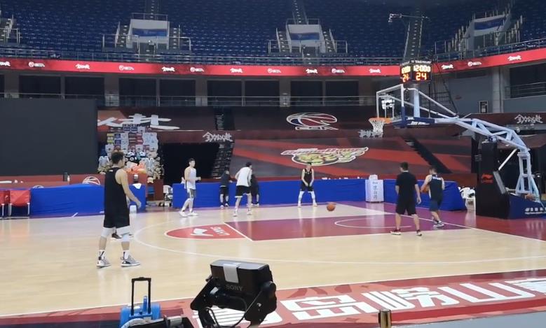 开云体育在线-包含射手梦碎欧洲征程,积极备战国内赛事的词条