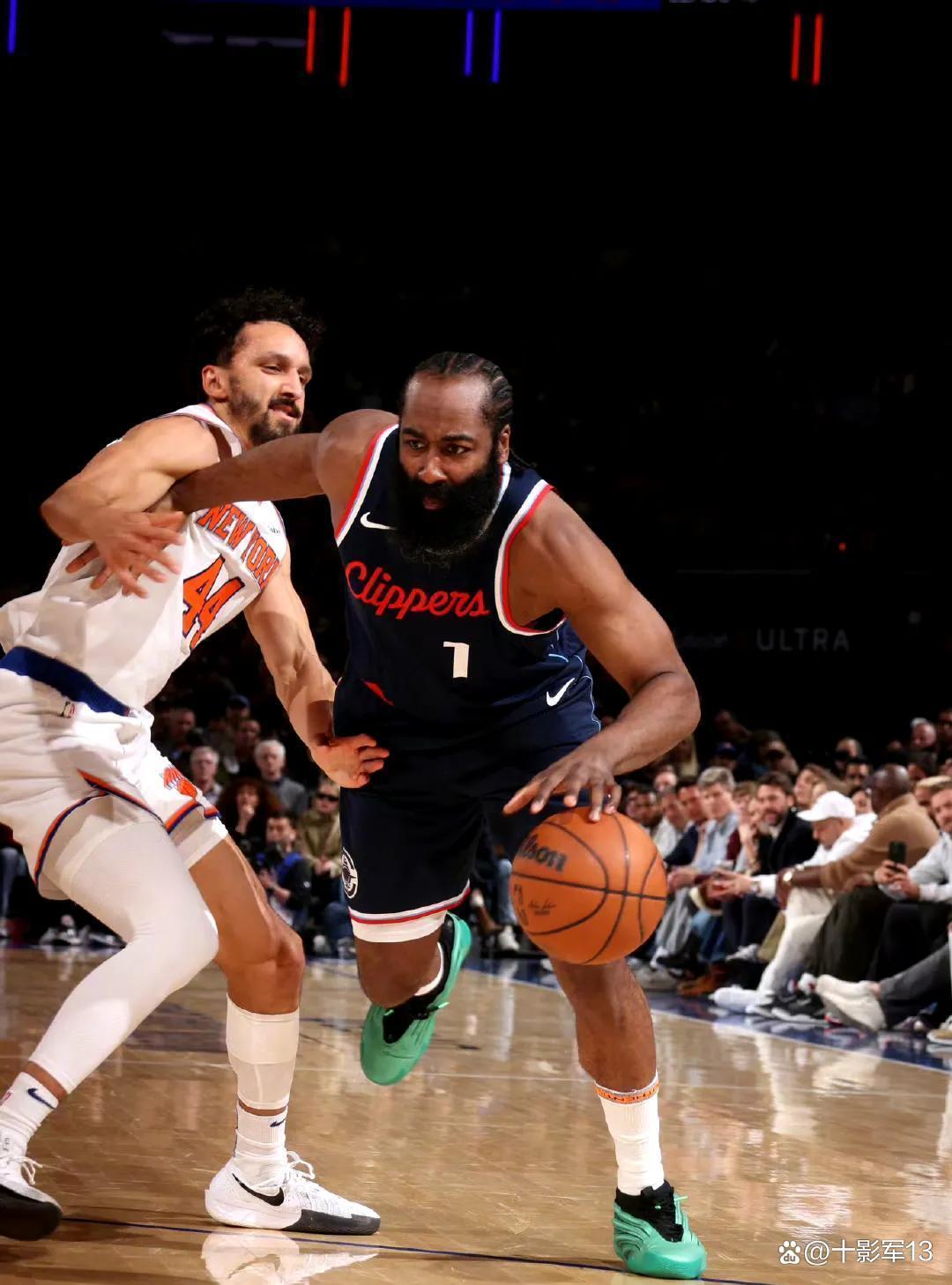 尼克斯逆转江苏队，伦纳德带队取胜