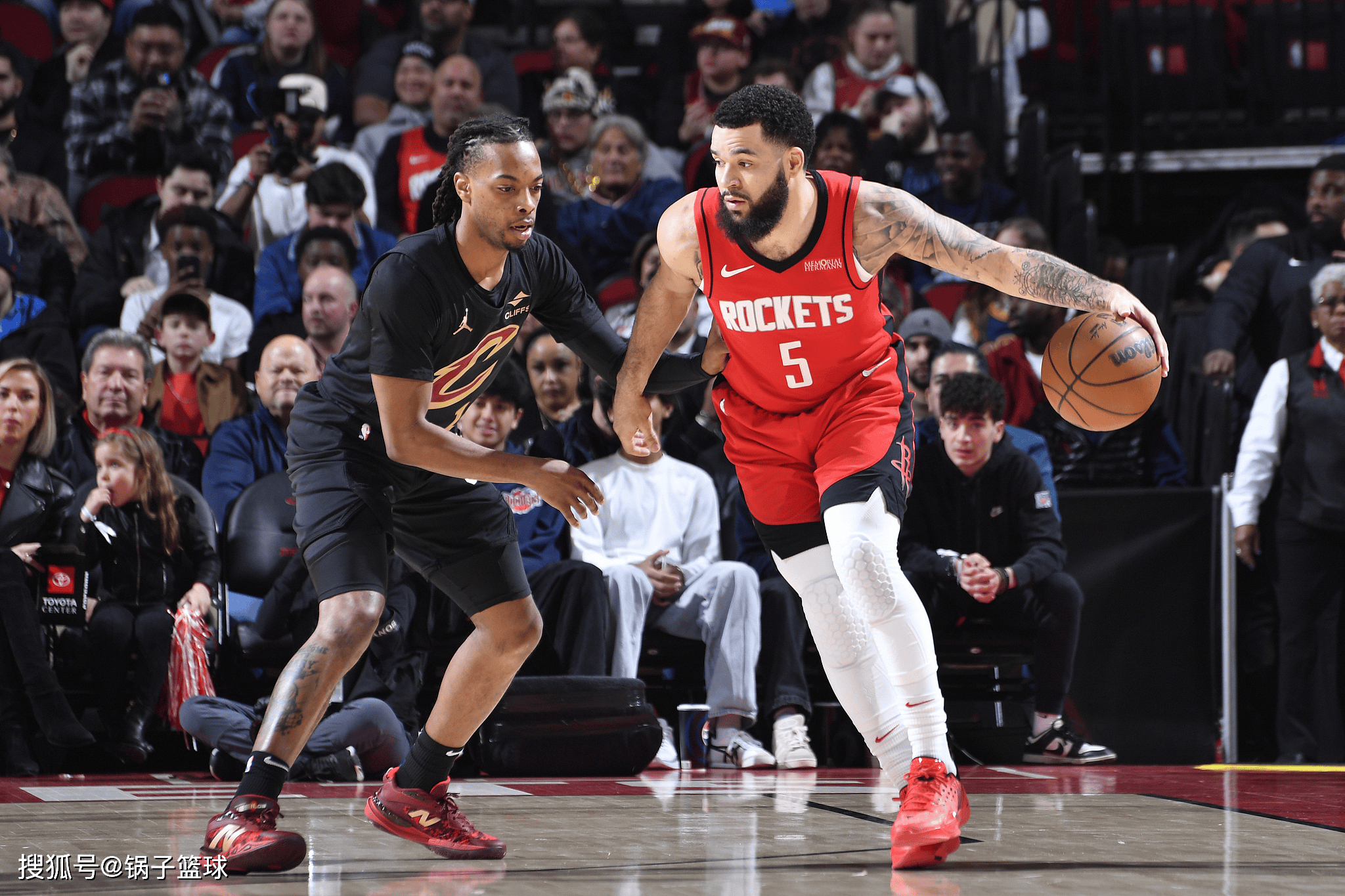 江苏队完胜骑士，范弗利特带队取胜