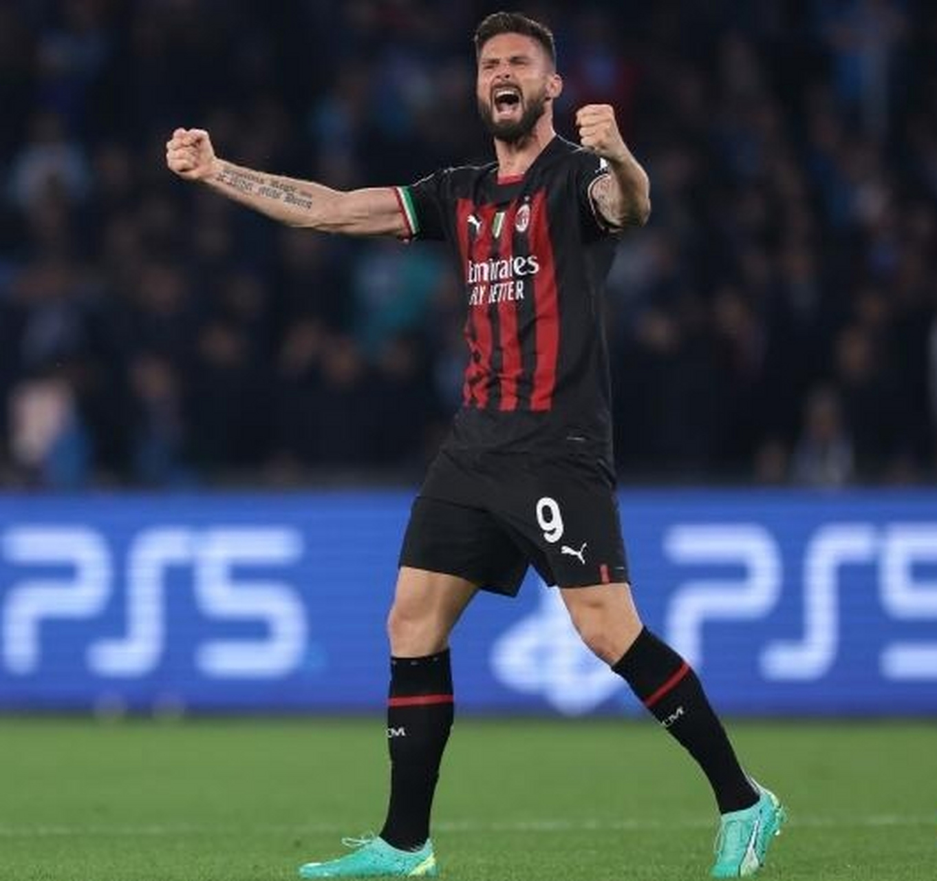 AC米兰取得胜利后信心大增,全队备战势如破竹 AC米兰取得胜利后信心大增,全队备战势如破竹