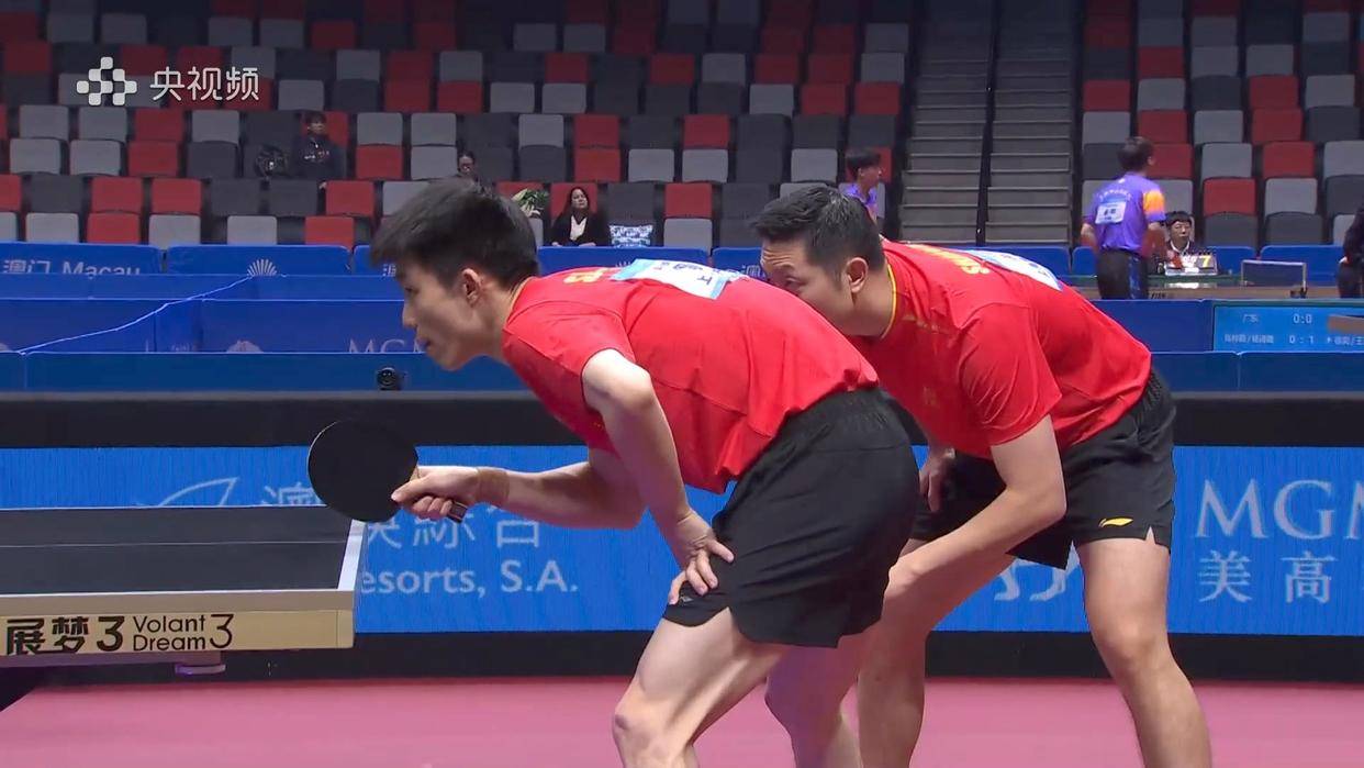 中国队险胜英格兰队,许昕惊艳四座 中国队险胜英格兰队,许昕惊艳四座