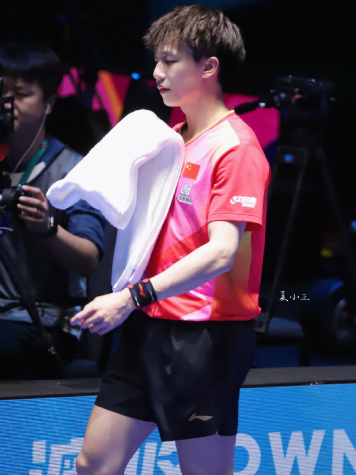 开云体育app-中国队碾压韩国队，林高远刷新纪录