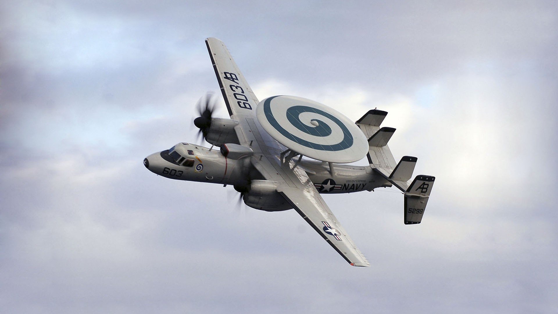 开云体育-F1引擎的绿茵战场，佩德里如何像赛车手般打爆年度争冠之夜防线