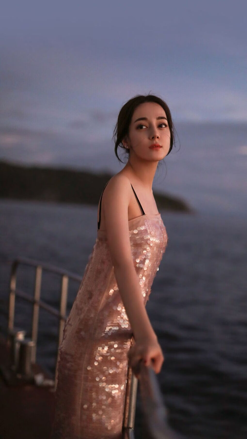 逆风审判者，当恩比德在嘘声顶点投下制胜一球