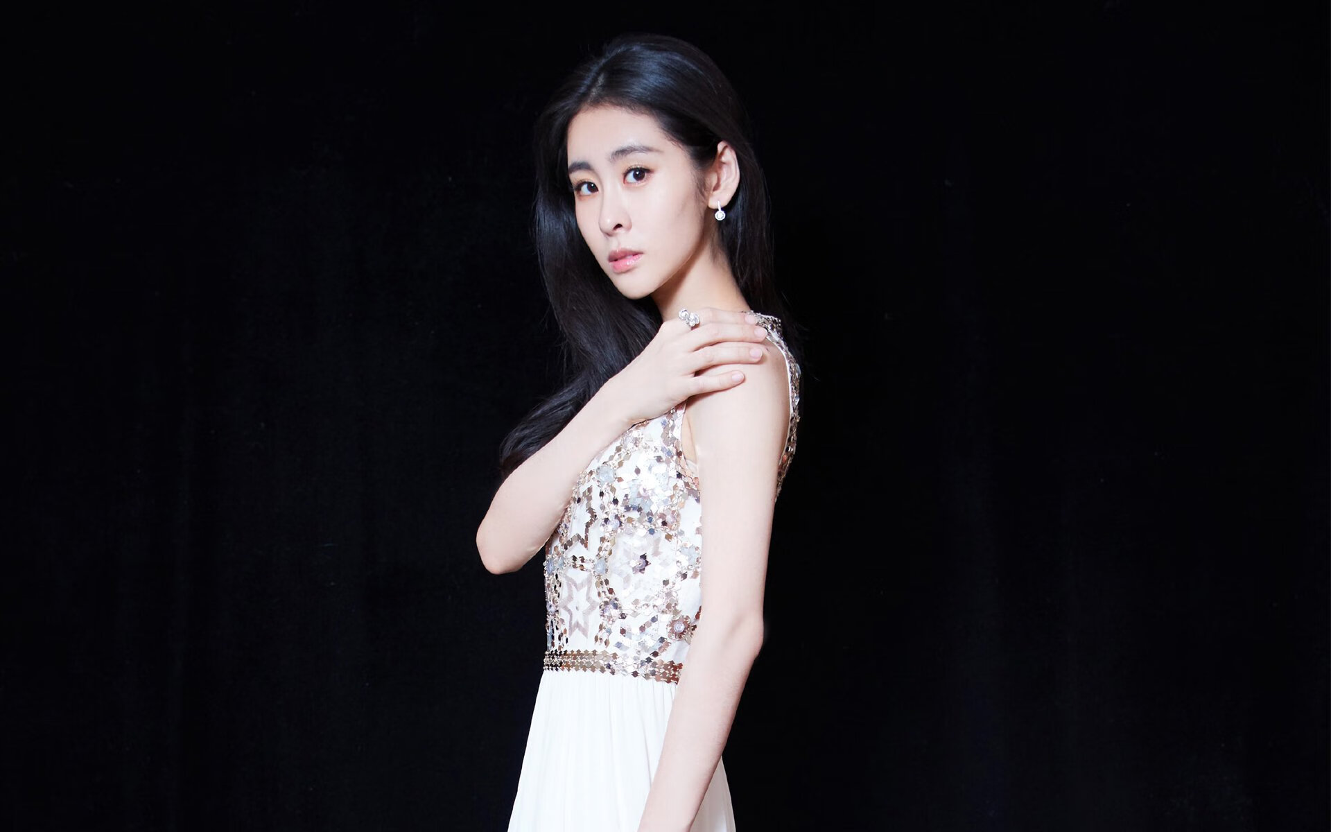 绿茵启示录,当智利的火山遇见牙买加的雷鬼,哈兰德在关键回合雕刻时光