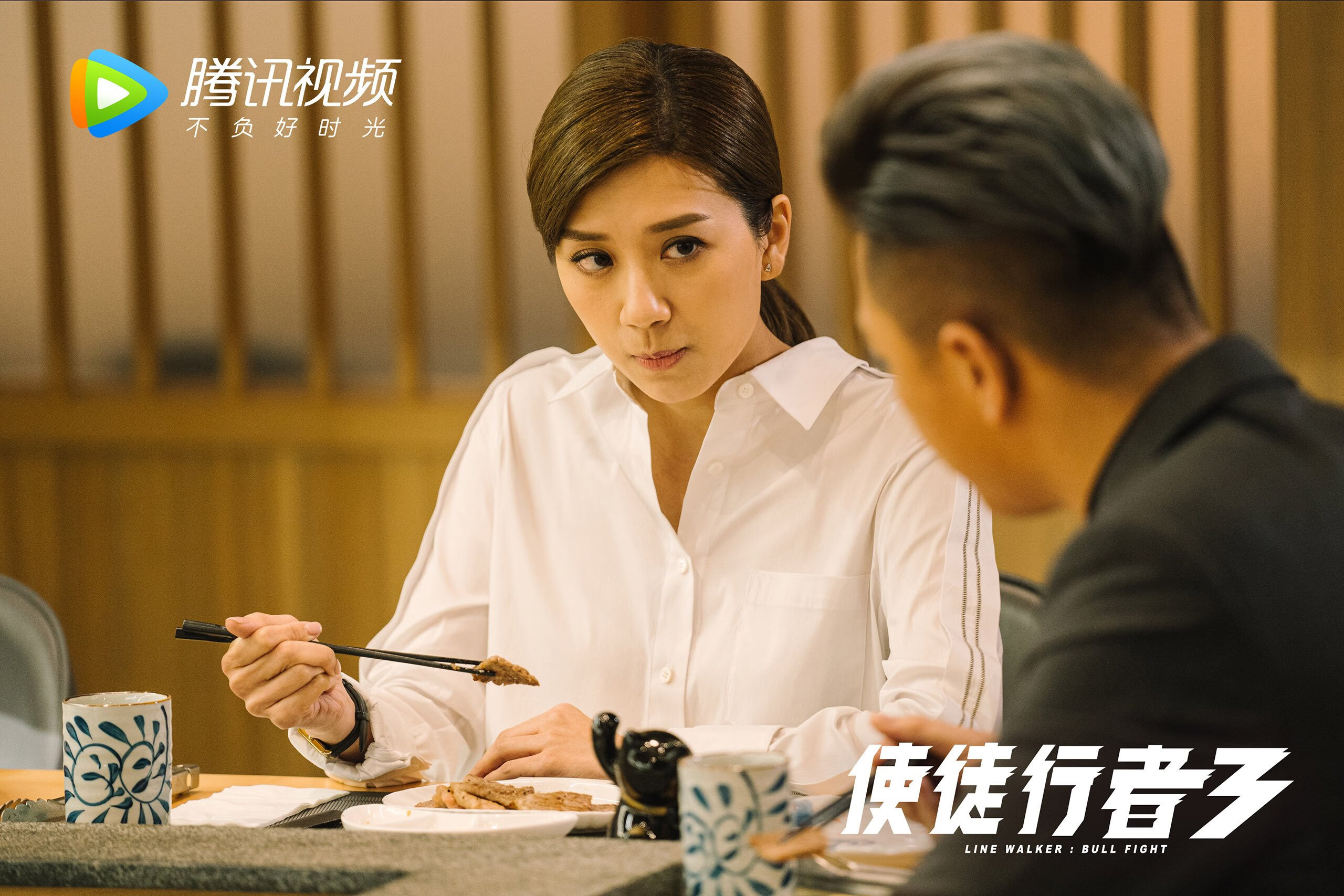 当孤星撞上系统,基耶萨的焰火照亮了英格兰的钢铁棋盘