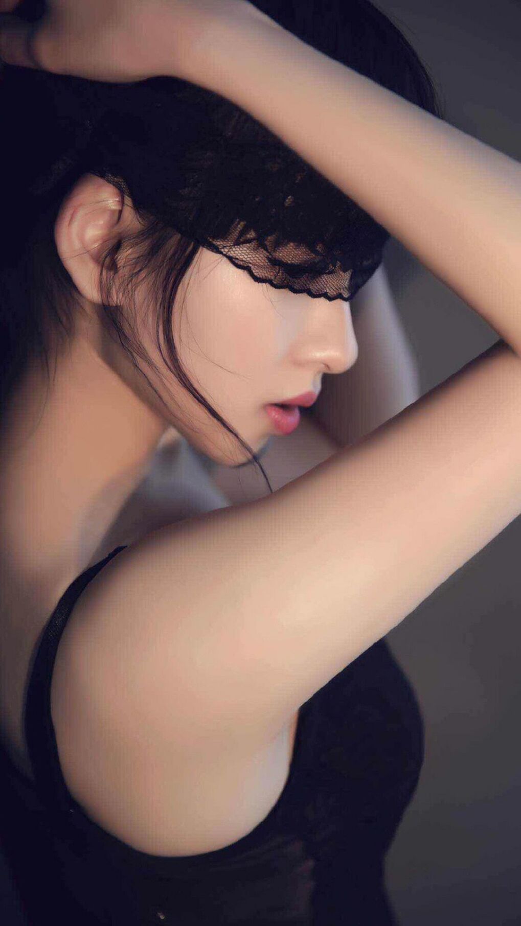 需要融合致命一击的戏剧性、瑞士与智利对阵的冷门感、以及阿诺德（通常指英格兰球员特伦特·亚历山大-阿诺德）作为关键先生出现在E组的意外性。我们可以利用这种身份错位和战术奇谋来制造张力