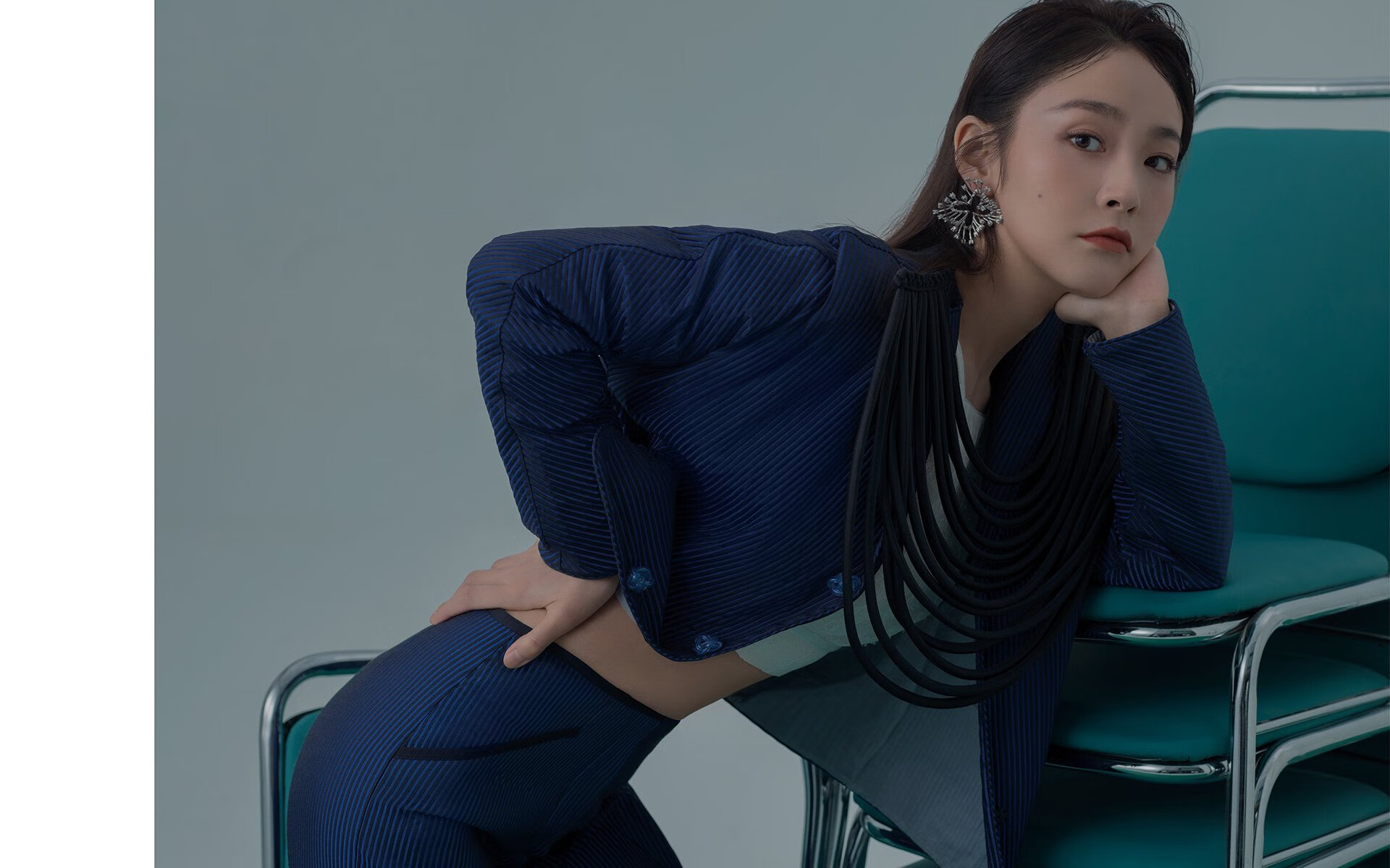 开云体育平台APP-王座下的孤独背影,阿诺德绝杀夜,加纳碾压哥伦比亚的世界杯寓言